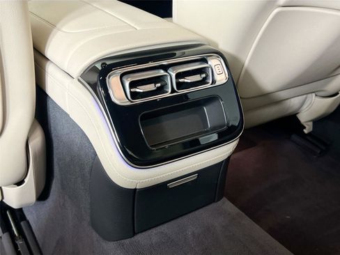 Certified 2022 Mercedes-Benz S 500 4MATIC image 23