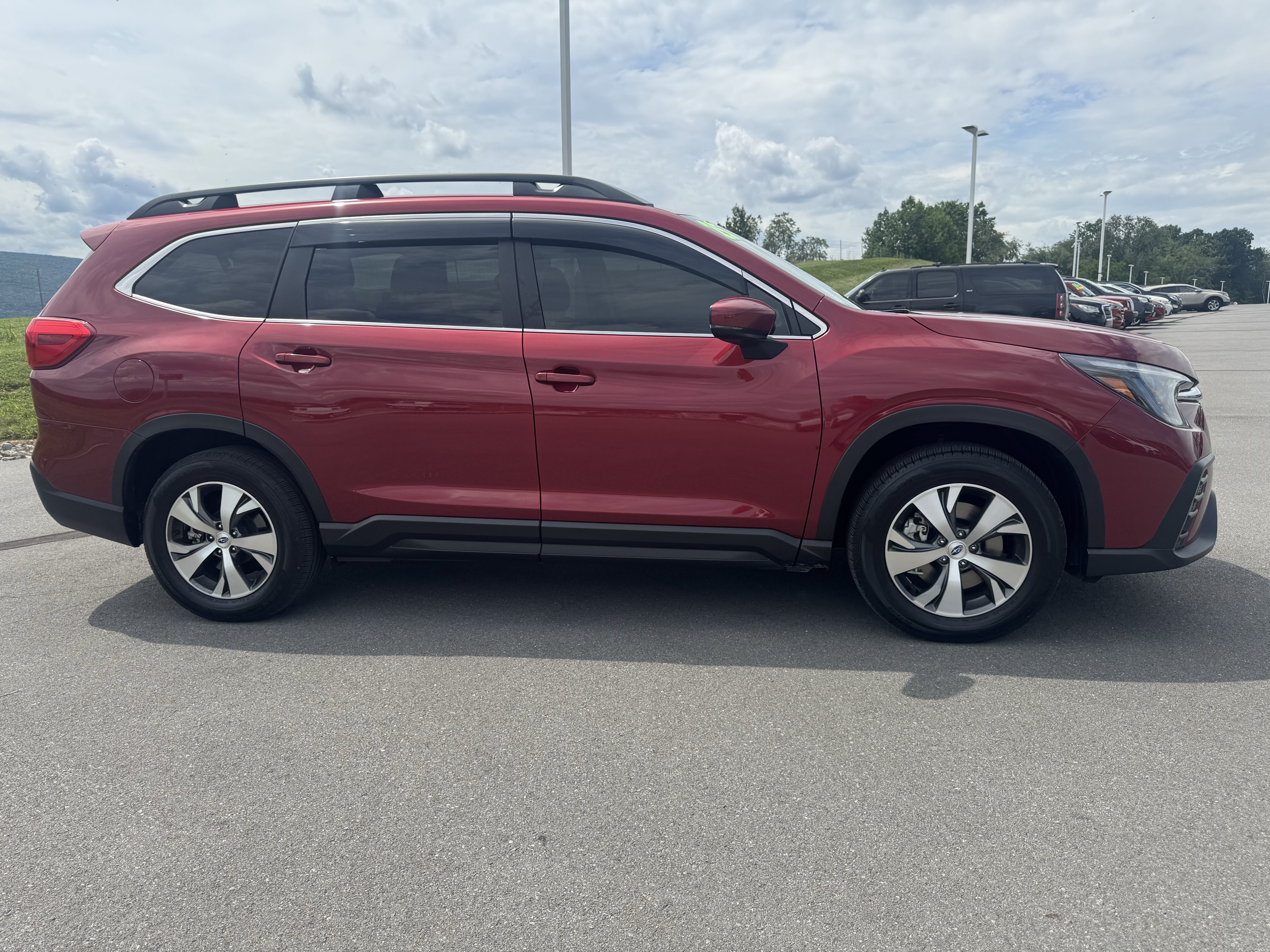 Certified 2025 Subaru Ascent Premium AWD/4WD image 2
