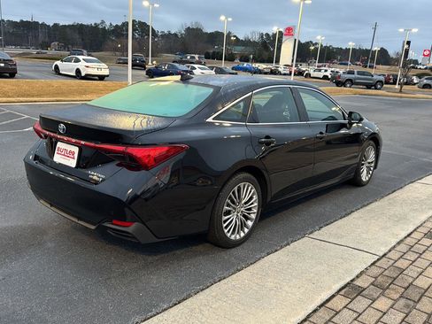 Certified 2022 Toyota Avalon Limited w/ Advanced Safety Package image 5