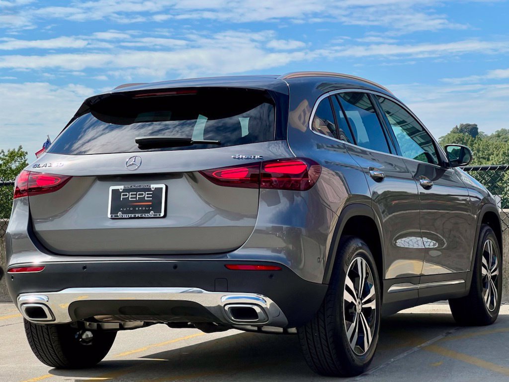 Certified 2026 Mercedes-Benz GLA 250 4MATIC image 6