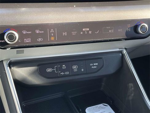 New 2026 Kia Carnival SX image 38