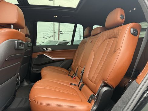 Used 2022 BMW X7 xDrive40i w/ M Sport Package image 16