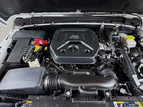 Used 2021 Jeep Wrangler Unlimited Rubicon image 12