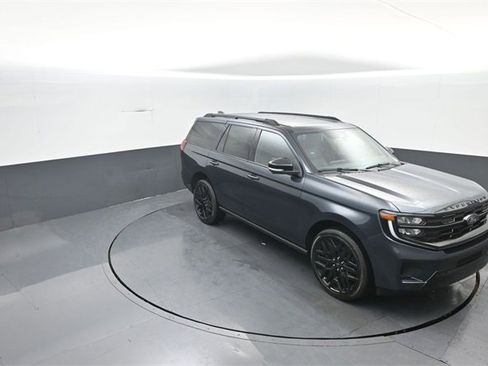 New 2026 Ford Expedition Platinum image 19