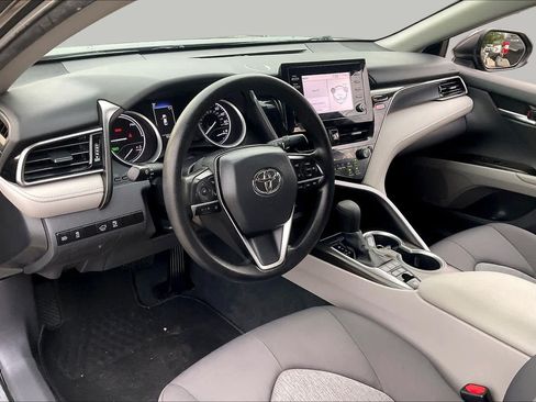 Used 2022 Toyota Camry LE FWD image 16