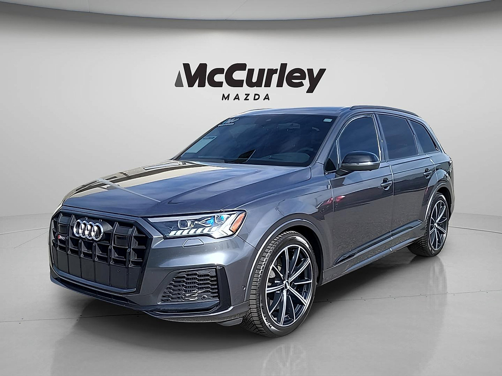 Used 2020 Audi SQ7 Prestige w/ Prestige Package AWD/4WD image 3