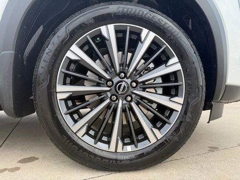 New 2026 Nissan Pathfinder SL image 34