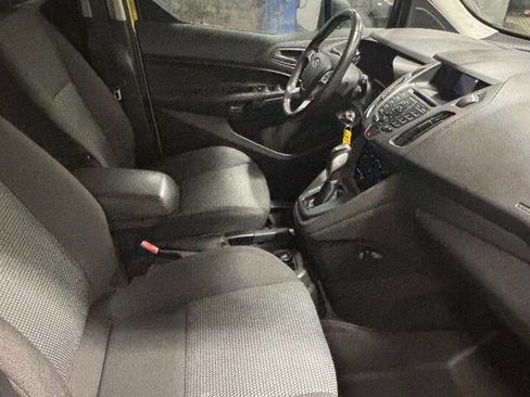 Used 2016 Ford Transit Connect XL image 3