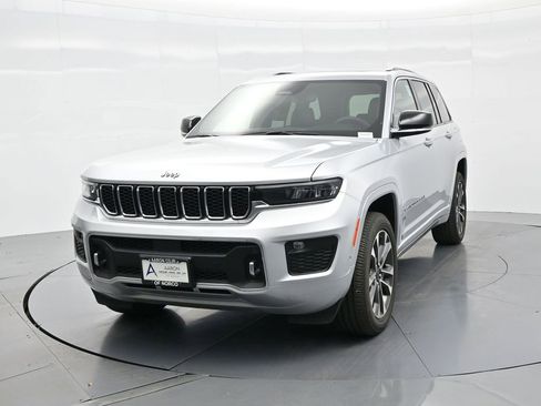 Used 2023 Jeep Grand Cherokee Overland image 59