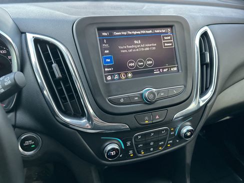 Used 2023 Chevrolet Equinox LT image 16