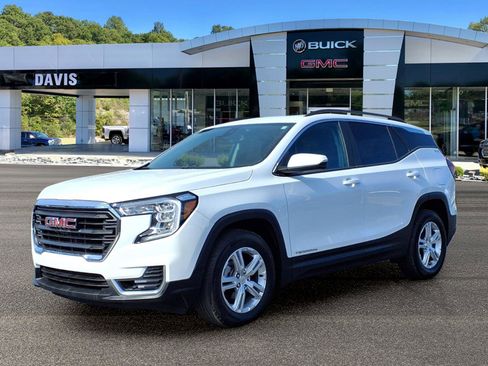 Used 2022 GMC Terrain SLE w/ Driver Convenience Package image 2