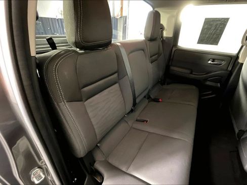 Used 2024 Nissan Frontier SV w/ Technology Package RWD image 35