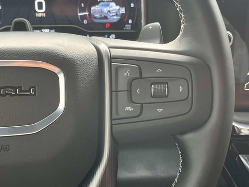 Used 2025 GMC Sierra 1500 Denali Ultimate image 18