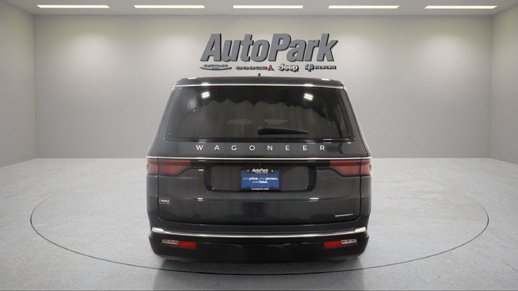Certified 2024 Jeep Wagoneer Series II AWD/4WD image 6
