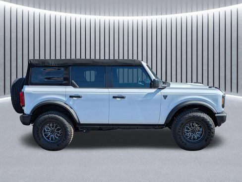 Used 2025 Ford Bronco 4-Door w/ Sasquatch Package AWD/4WD image 3