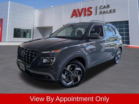 Used 2025 Hyundai Venue SEL FWD image 1