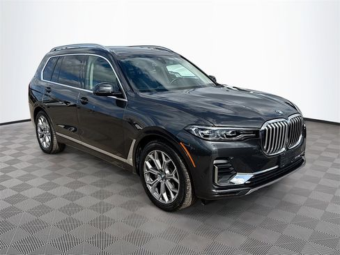 Used 2021 BMW X7 xDrive40i w/ Premium Package image 4