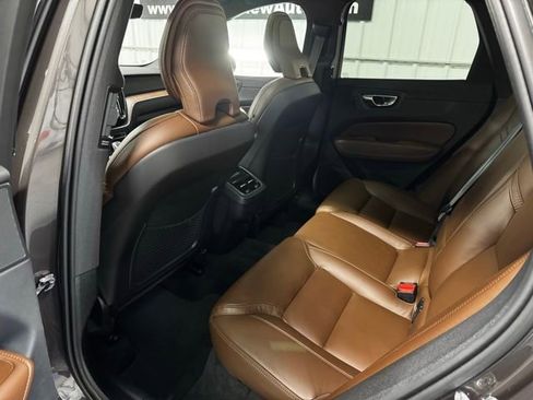 Used 2022 Volvo XC60 B6 Inscription w/ Advanced Package image 8