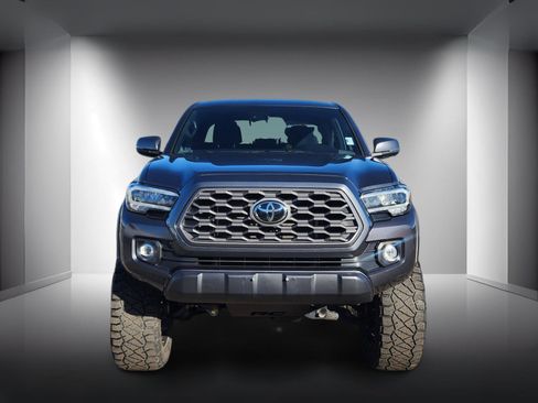 Used 2022 Toyota Tacoma TRD Off-Road w/ Technology Package image 5