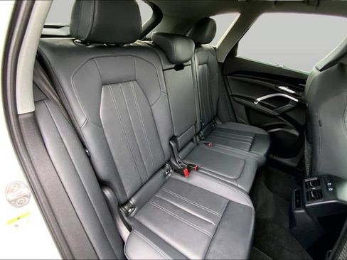 Used 2025 Audi Q5 Premium w/ Premium Plus AWD/4WD image 19