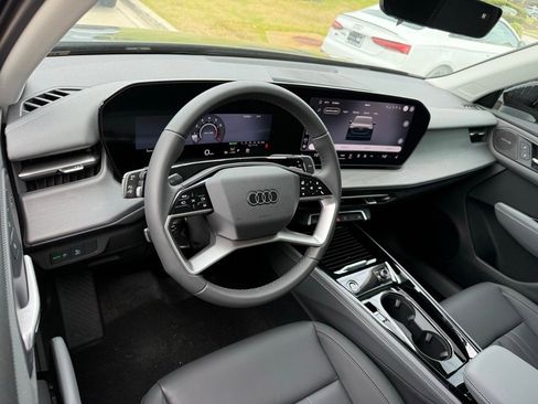 New 2026 Audi Q3 quattro 2.0T image 3