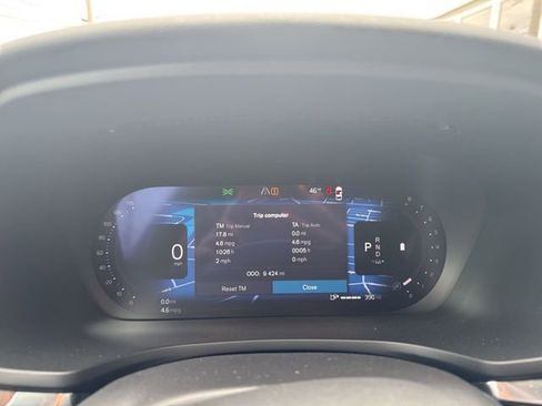 Certified 2025 Volvo V60 B5 Cross Country Plus image 15