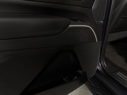 Used 2022 Cadillac Escalade ESV Premium Luxury w/ LPO, Floor Liner Package AWD/4WD image 29