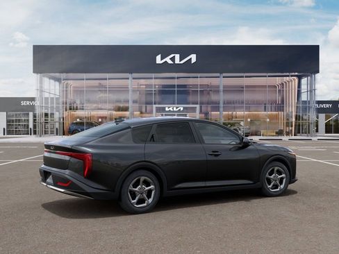 New 2026 Kia K4 FWD image 4