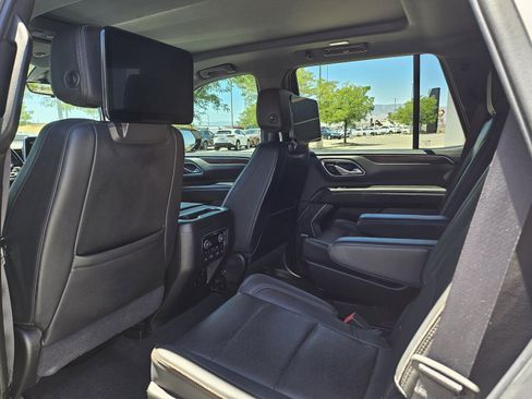 Used 2021 Chevrolet Tahoe High Country w/ Premium Package AWD/4WD image 16