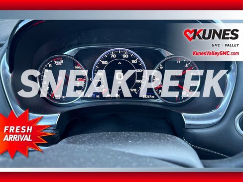 Used 2023 Chevrolet Traverse Premier w/ Redline Edition AWD/4WD image 8