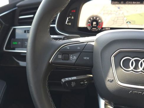 Used 2025 Audi Q7 3.0T Premium Plus image 12