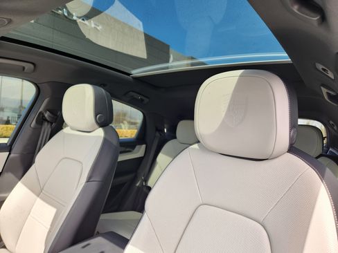 Used 2026 Porsche Cayenne S image 12