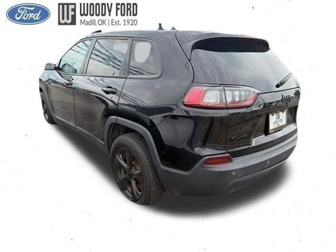 Used 2021 Jeep Cherokee Latitude Plus AWD/4WD image 2