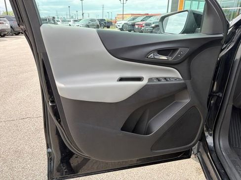 Used 2024 Chevrolet Equinox LS w/ LS Convenience Package image 21