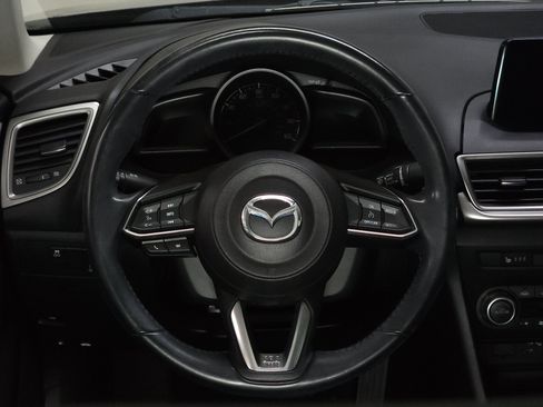 Used 2018 MAZDA MAZDA3 Touring FWD image 26