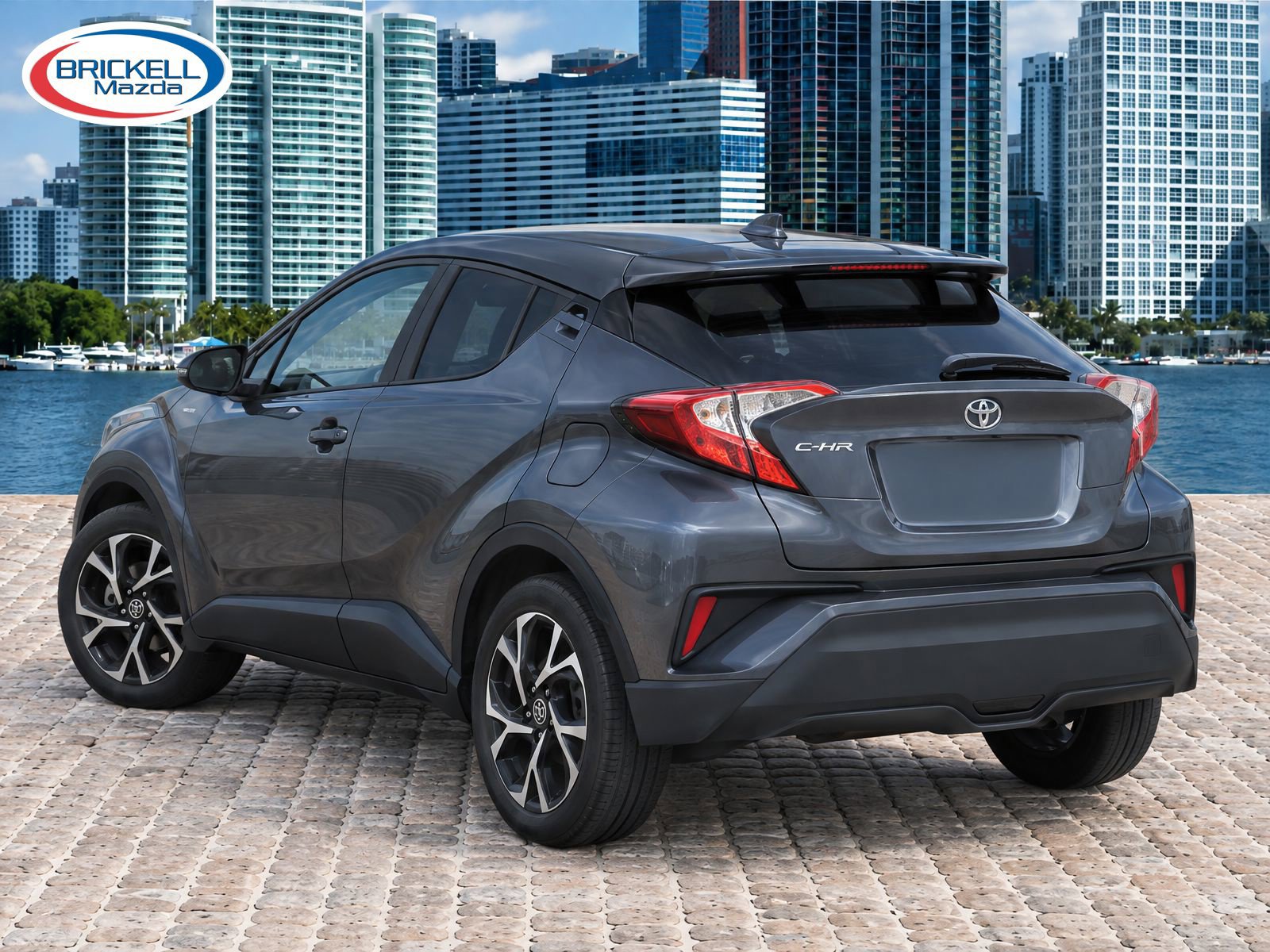 Used 2018 Toyota C-HR XLE FWD image 3