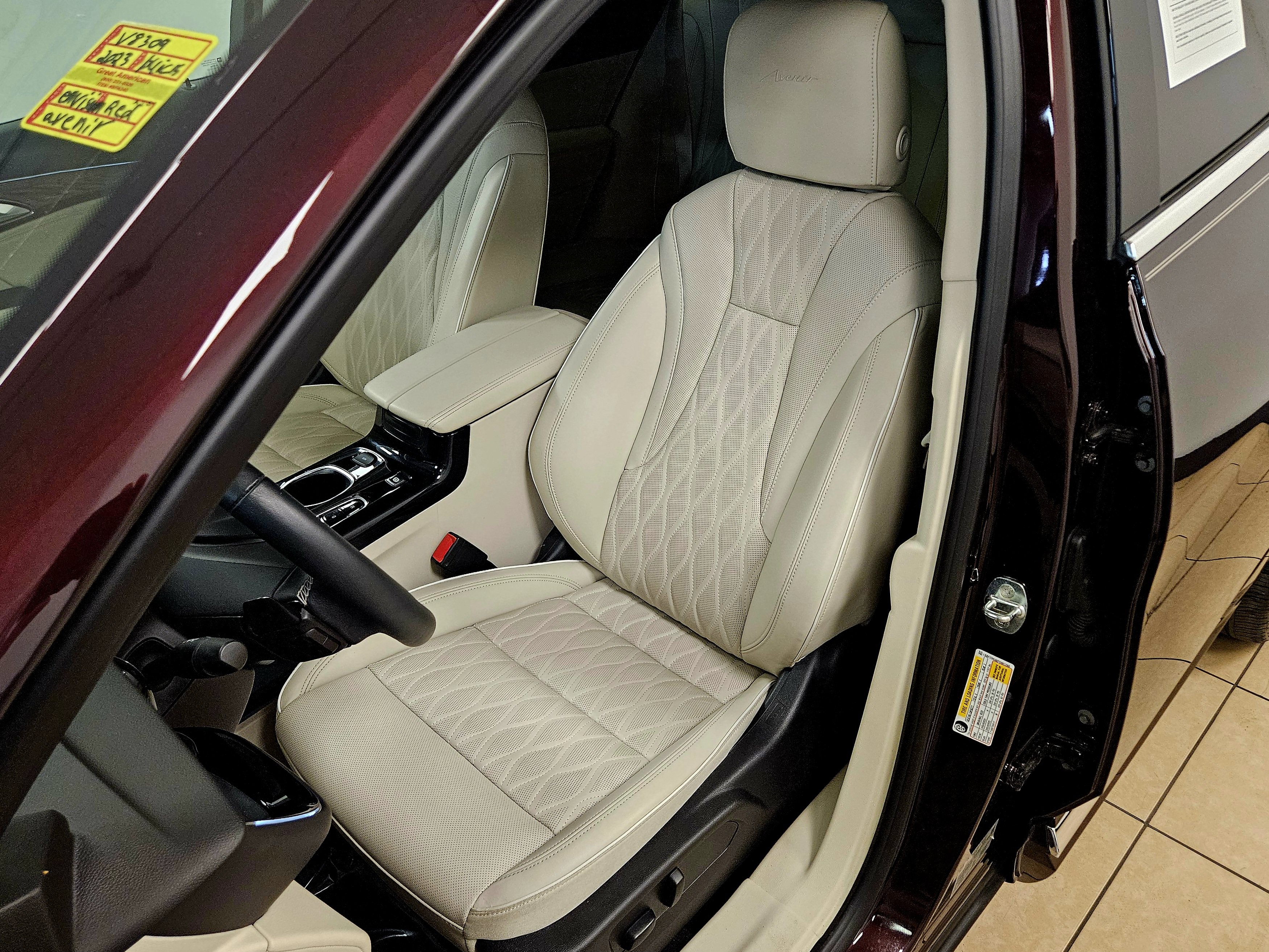 Used 2023 Buick Envision Avenir AWD/4WD image 40