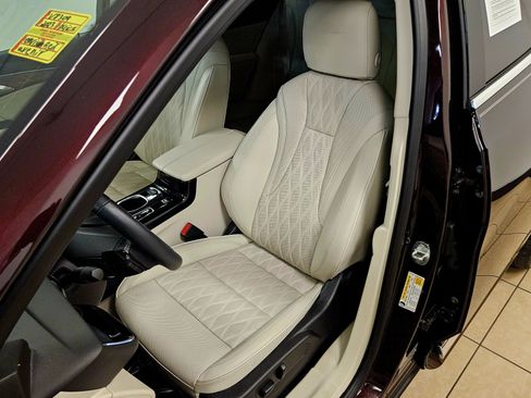 Used 2023 Buick Envision Avenir AWD/4WD image 40