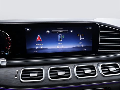 Certified 2025 Mercedes-Benz GLS 450 4MATIC image 26