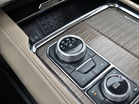 Used 2023 Ford Expedition Limited image 50