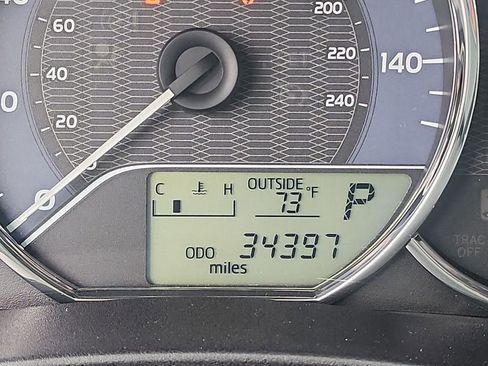 Used 2014 Toyota Corolla LE FWD image 12