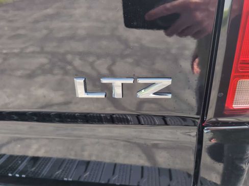 Used 2025 Chevrolet Silverado 2500 LTZ w/ LTZ Premium Package AWD/4WD image 32