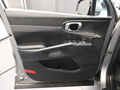 Used 2023 Kia Sorento EX w/ Panoramic Sunroof Package FWD image 14