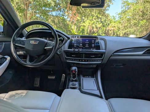 Used 2021 Cadillac CT5 Premium Luxury RWD image 11