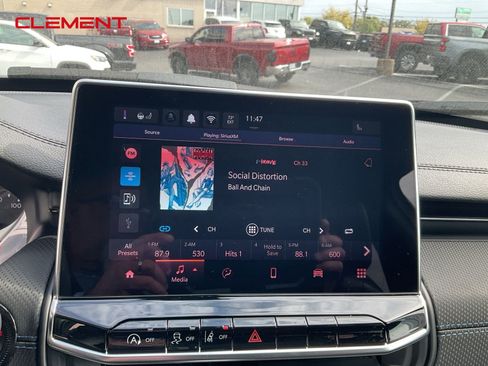 New 2026 Jeep Compass Latitude image 9