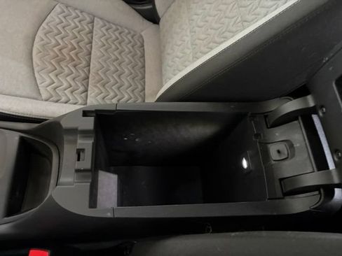 Used 2023 Chevrolet Equinox LT w/ Driver Convenience Package FWD image 42