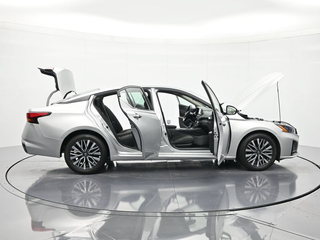 Certified 2025 Nissan Altima 2.5 SV FWD image 47