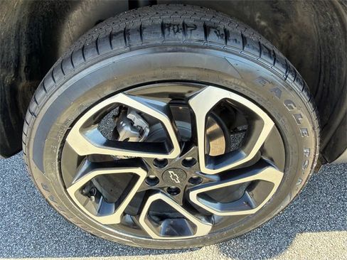 Used 2024 Chevrolet Trax RS w/ Sunroof Package image 17