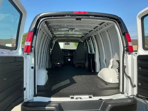 New 2026 Chevrolet Express 3500 Extended w/ Driver Convenience Package RWD image 10