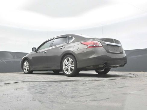 Used 2013 Nissan Altima 3.5 SV w/ Navigation Pkg FWD image 23
